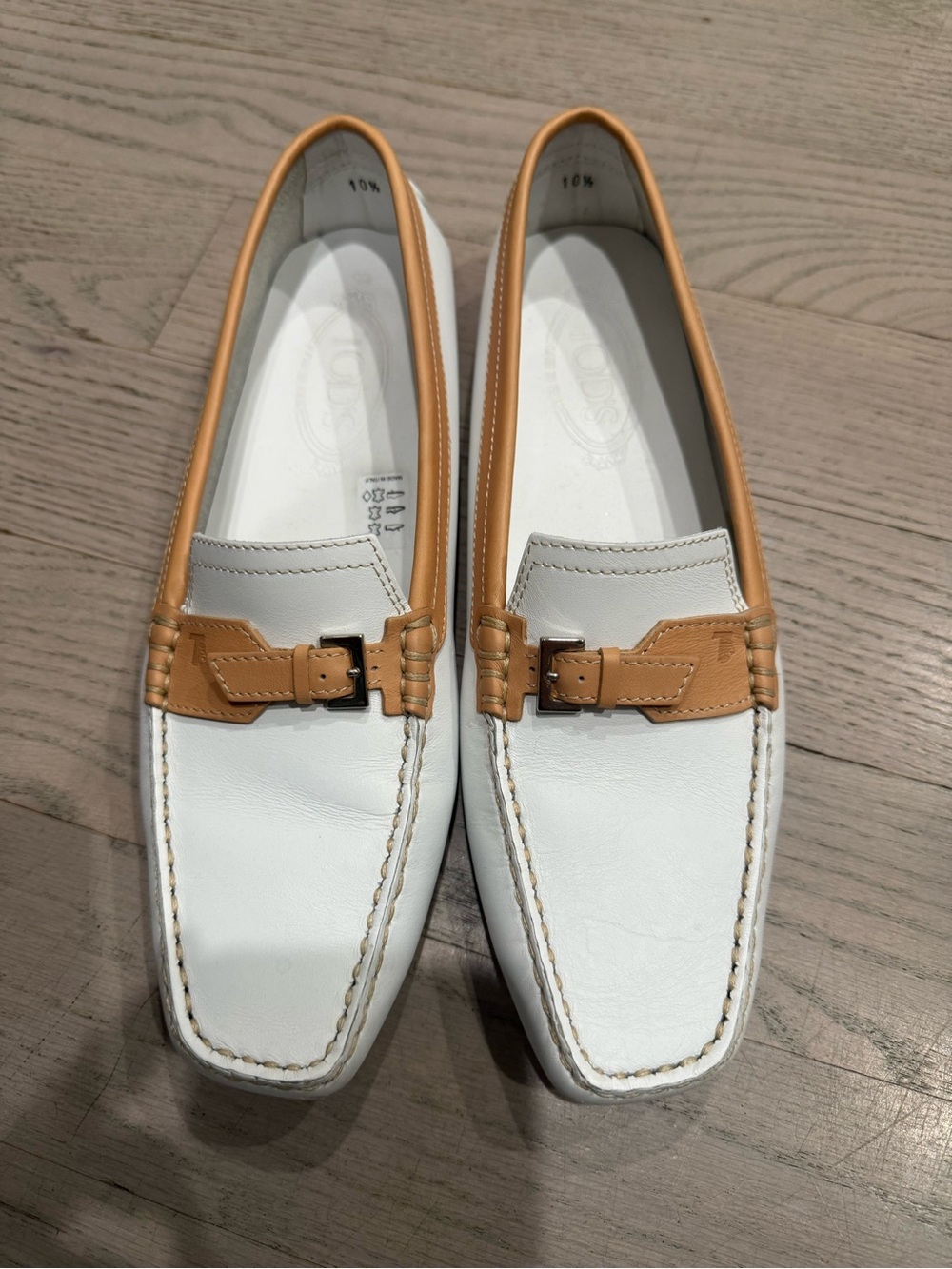 Tod’s Two-Tone White and Tan Leather Driving Loafers - SZ 10 1/2